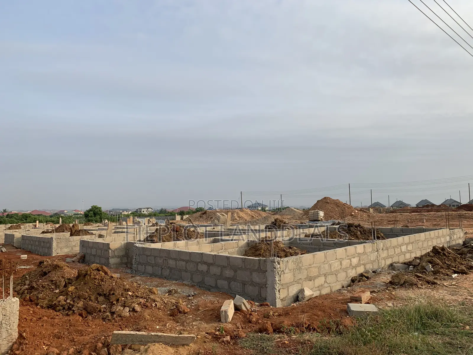 Affordable Full Plot – Tema Community 25