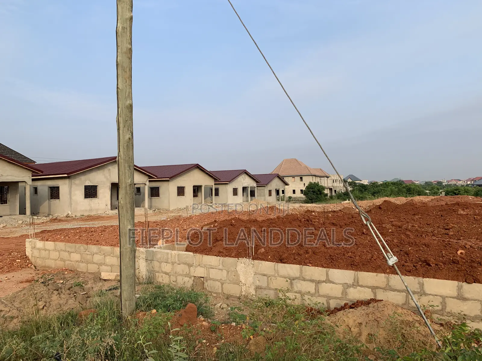 Affordable Full Plot – Tema Community 25