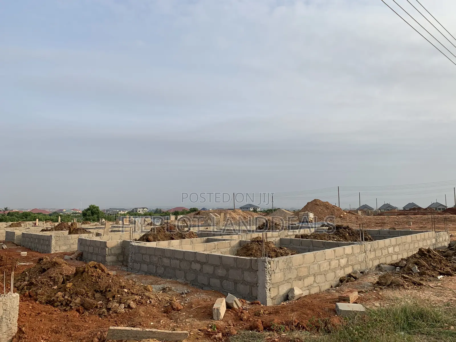 Affordable Full Plot – Tema Community 25