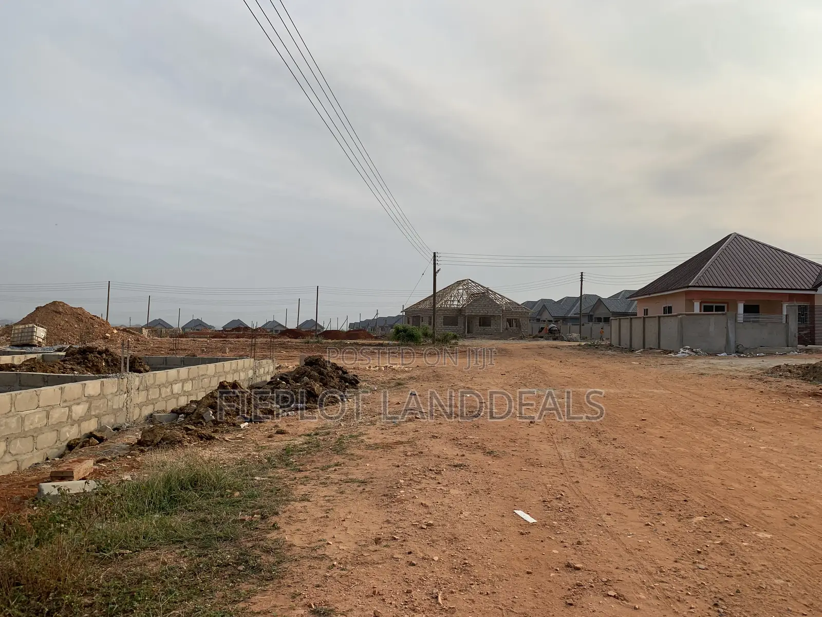 Affordable Full Plot – Tema Community 25