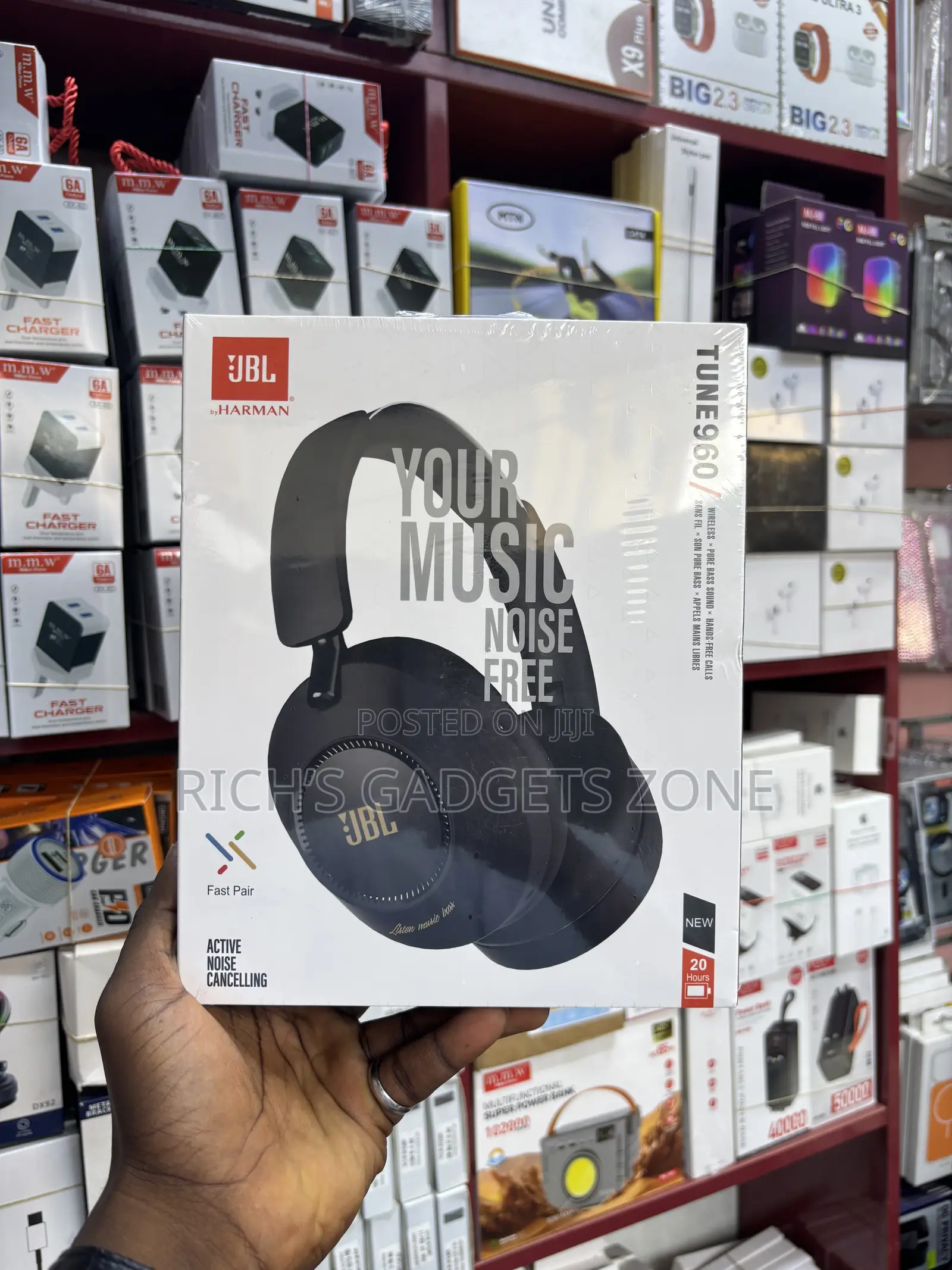 JBL Tune 960 Noise Cancelling Headphones – Sealed