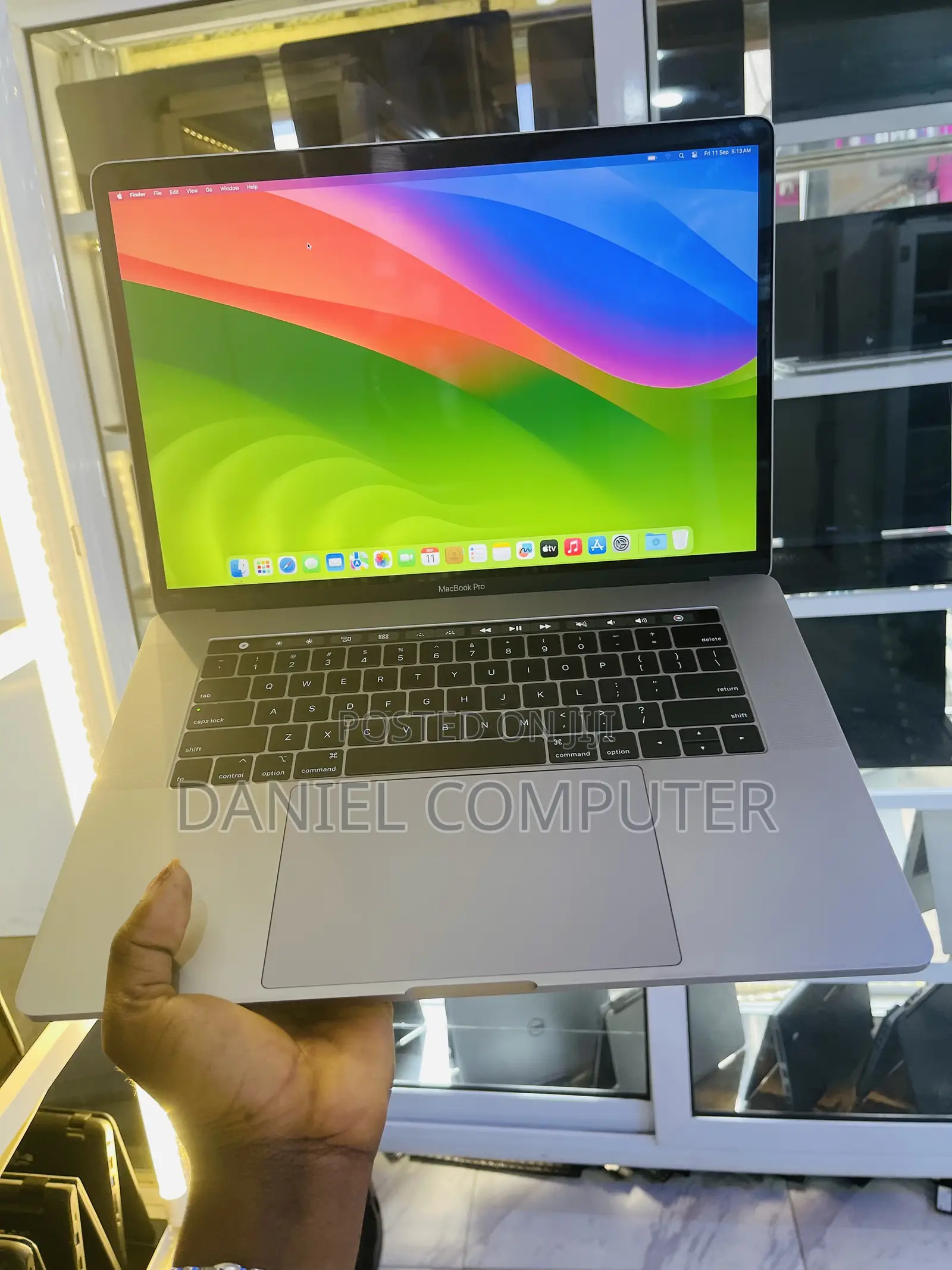 Laptop Apple MacBook Pro 2018 16GB Intel Core i7 SSD 512GB
