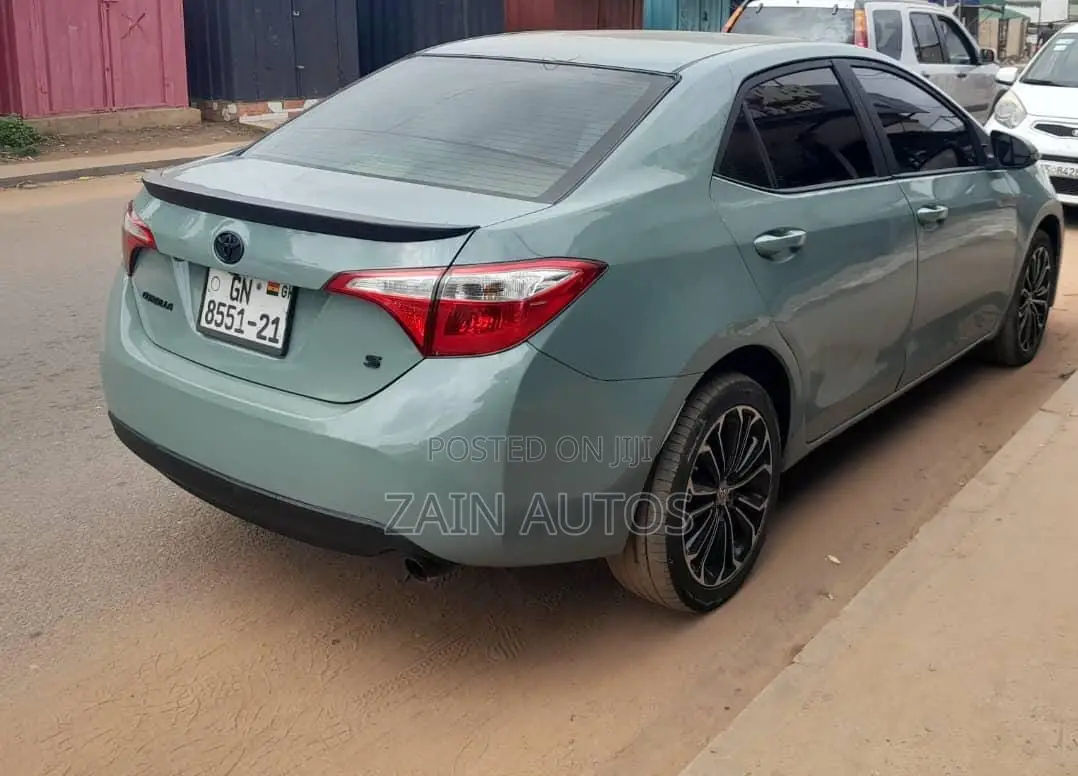 Toyota Corolla 2016 Teal