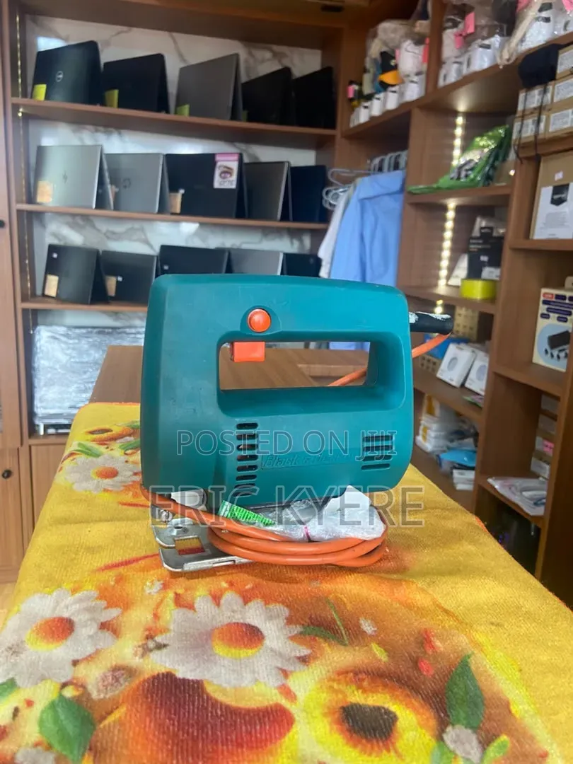 Electric Jigsaw - Black Decker