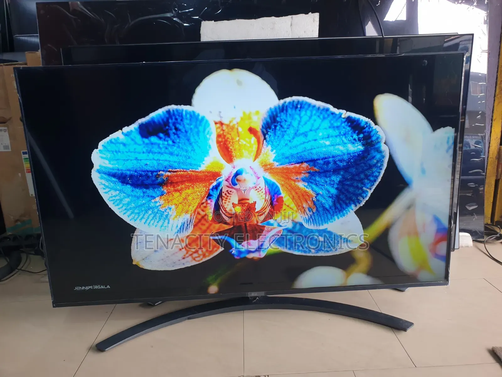 2024 LG 50"uhd HDR Edgeless Smart Satellite TV
