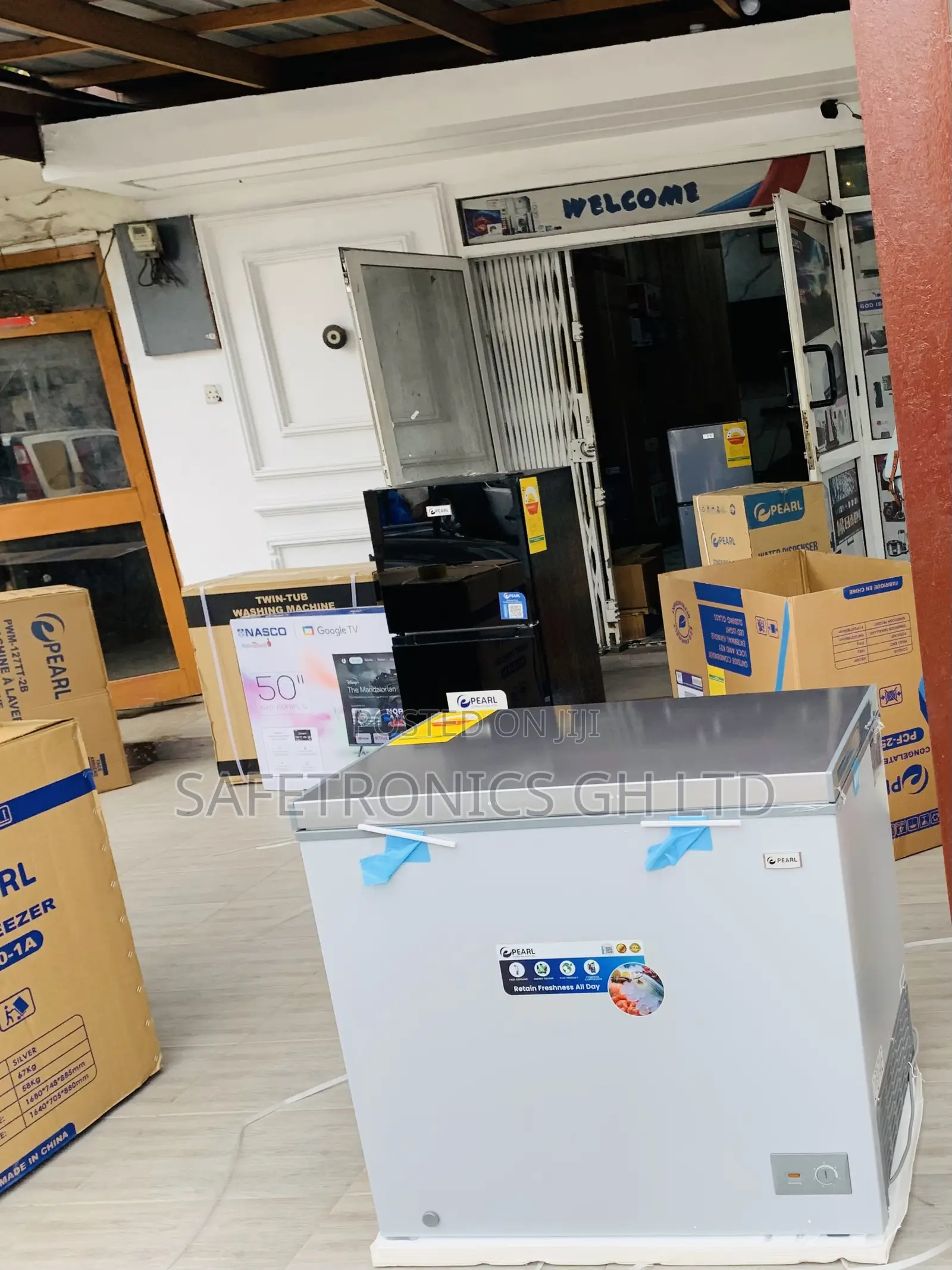 Powerful Cooling Pearl Singledoor 200 Liters Grey Chestfreezer