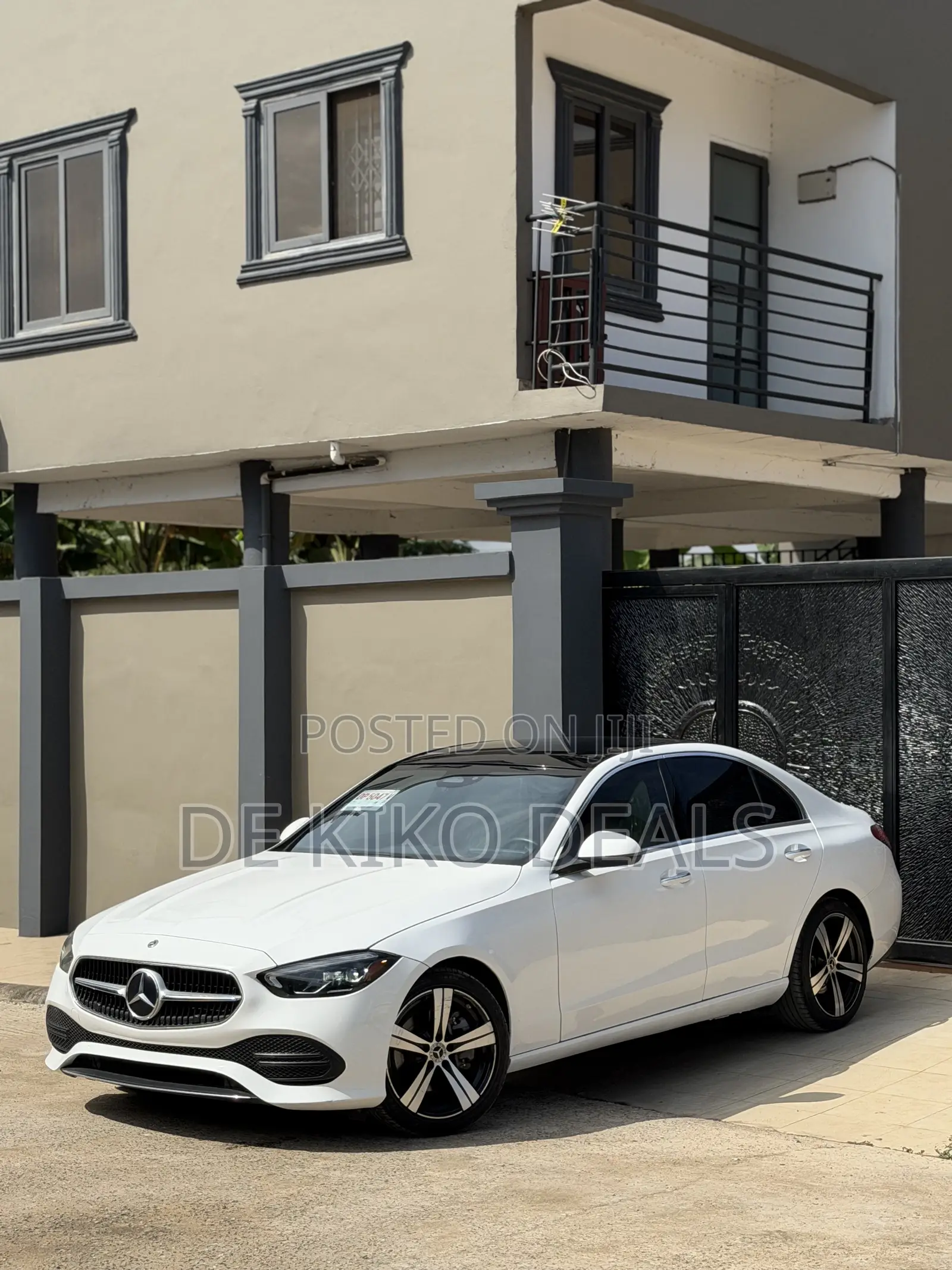 Mercedes-Benz C300 2023 White