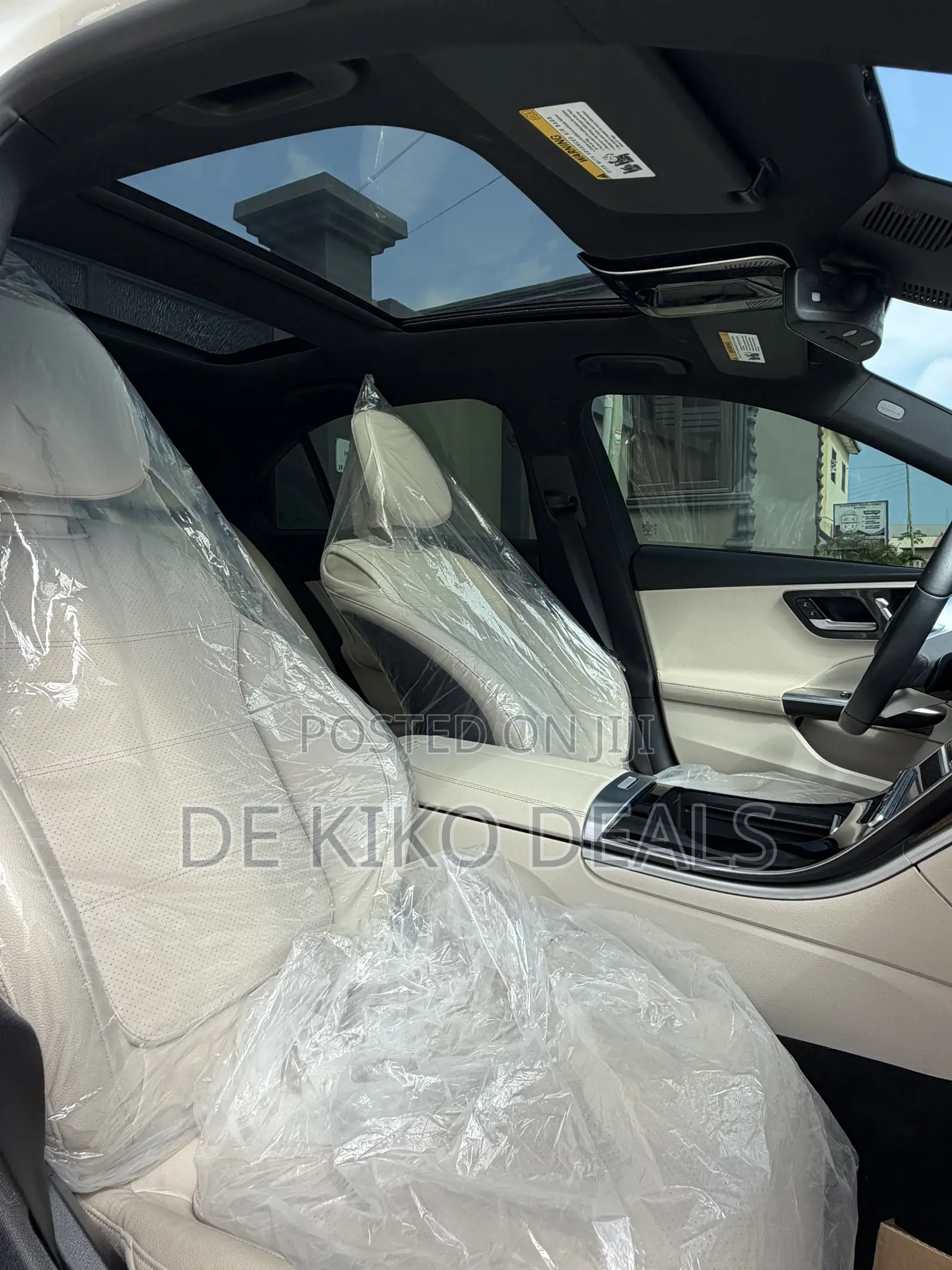 Mercedes-Benz C300 2023 White
