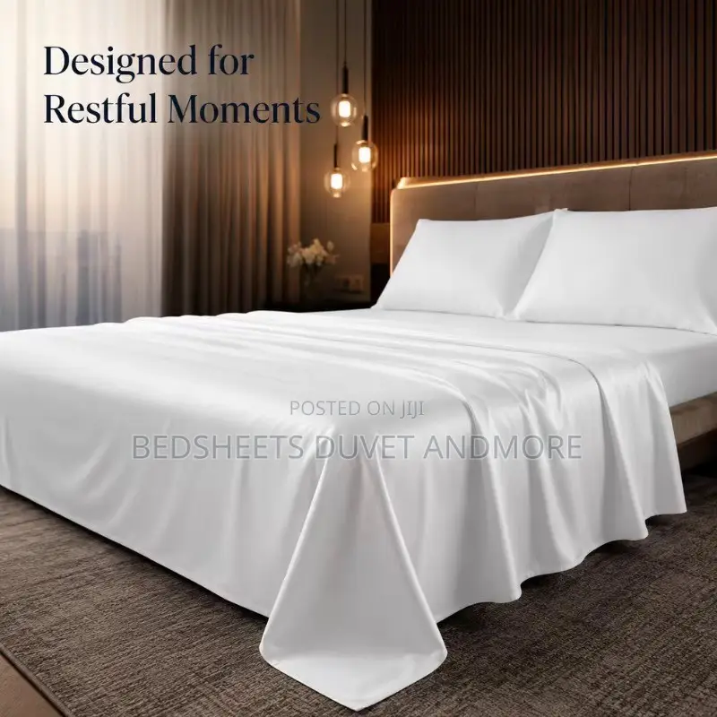 5 Star Hotel White Bedsheet