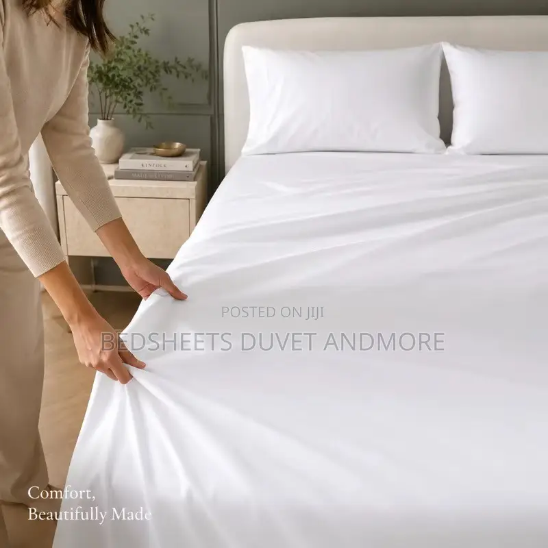 5 Star Hotel White Bedsheet