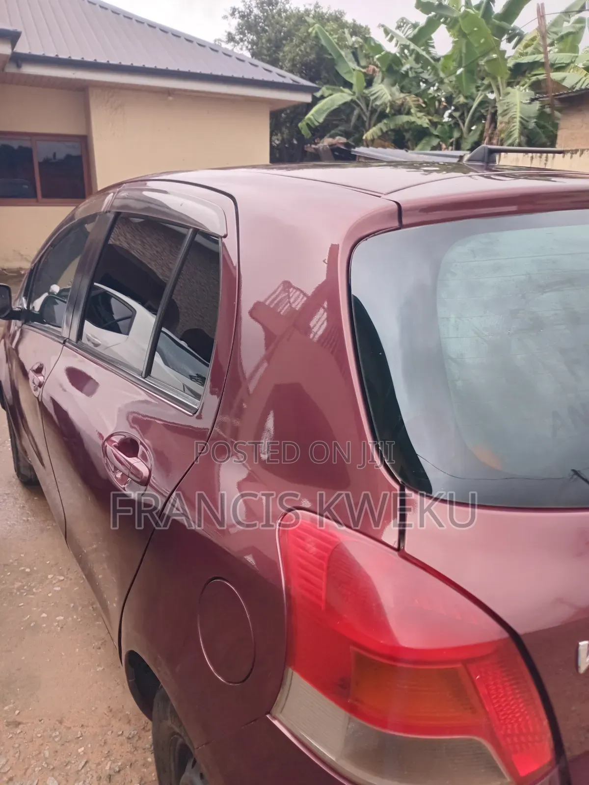 Toyota Vitz 1.3 AWD 3dr 2010 Brown