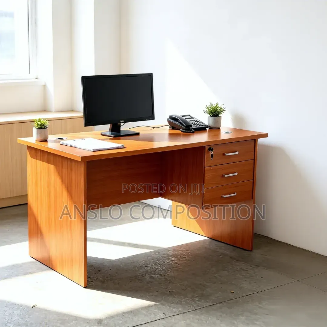 Staff Computer Desk Table