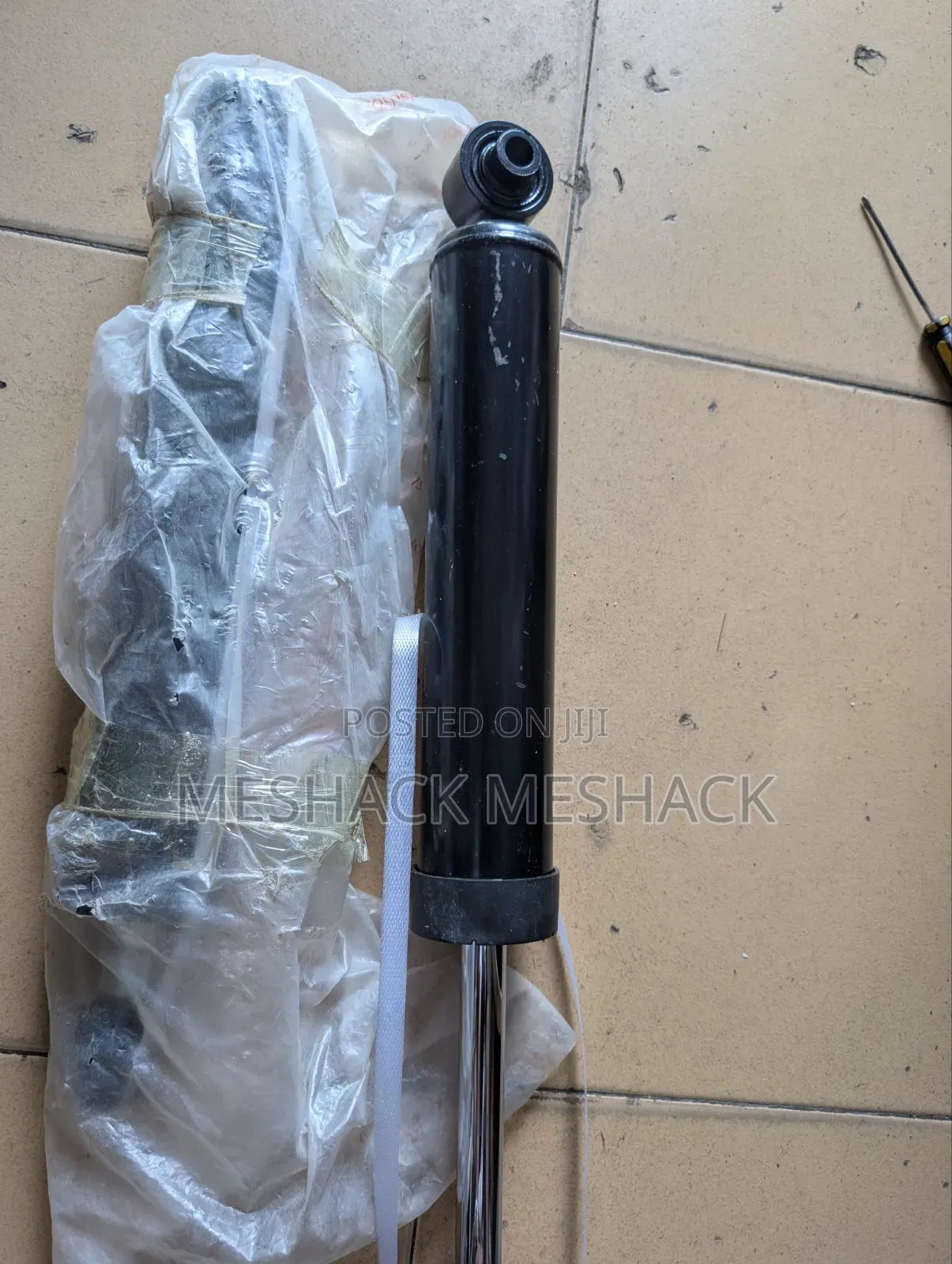Hyundai Palisade Back Shock