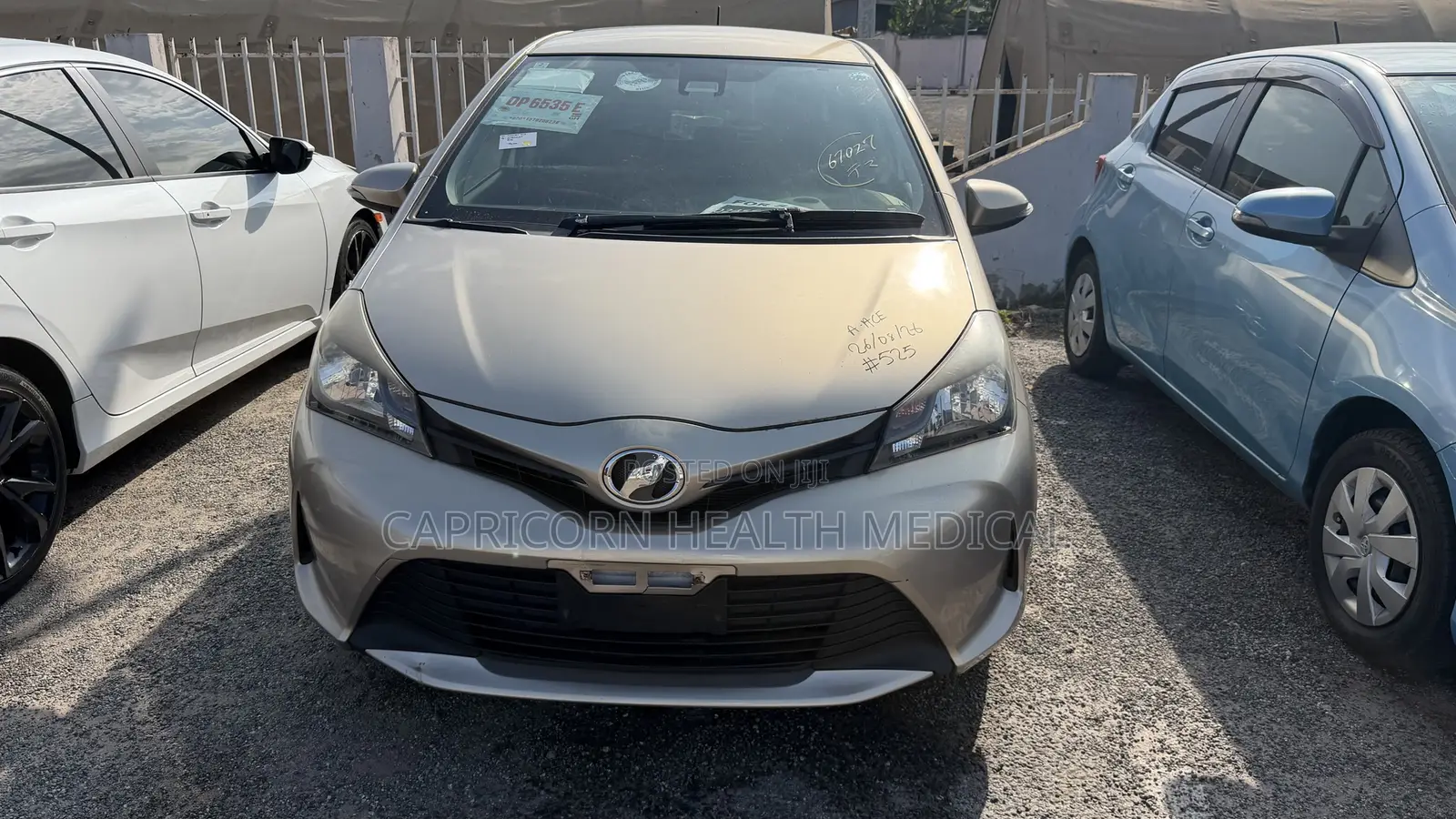 Toyota Vitz 1.0 FWD 5dr 2016 Gold