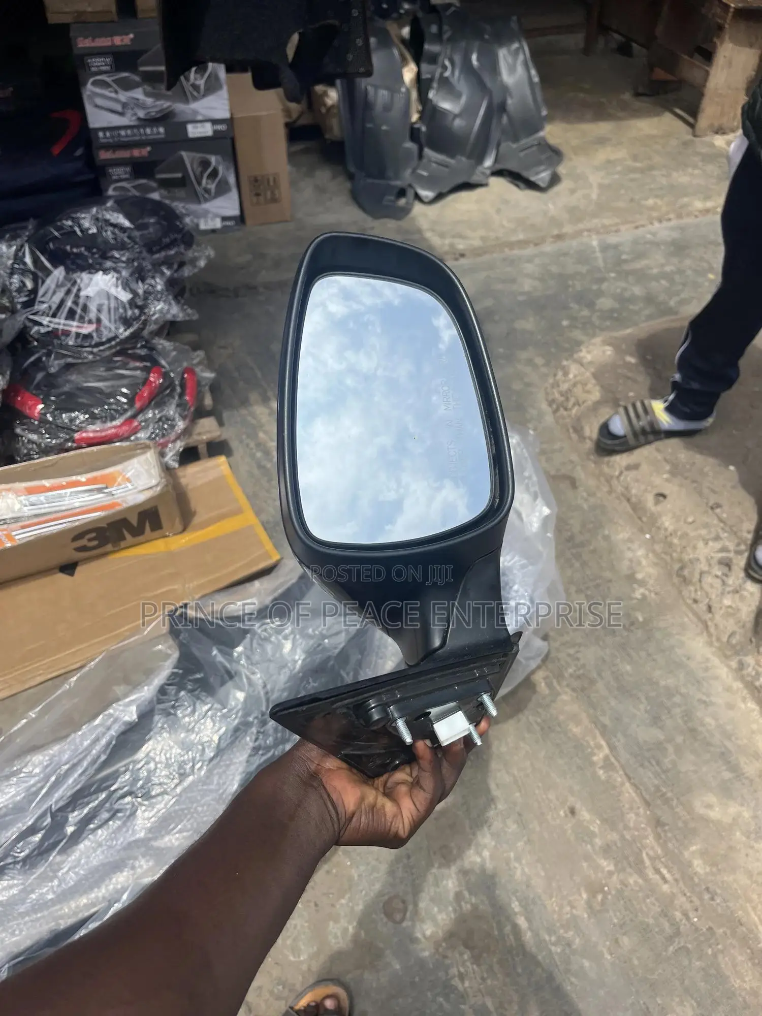Hyundai Elantra 2012 2013 Driving Mirror ( Left Side )
