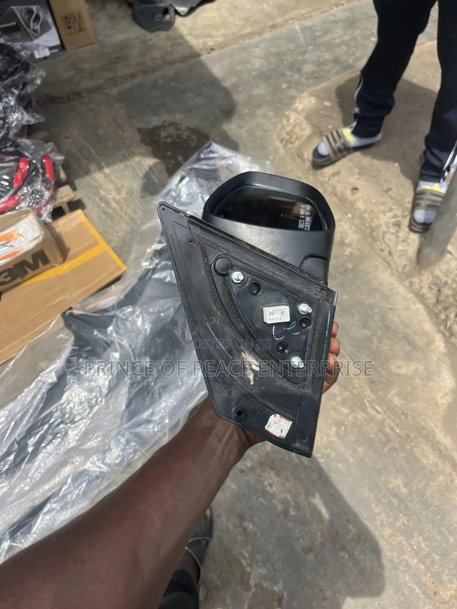 Hyundai Elantra 2012 2013 Driving Mirror ( Left Side )