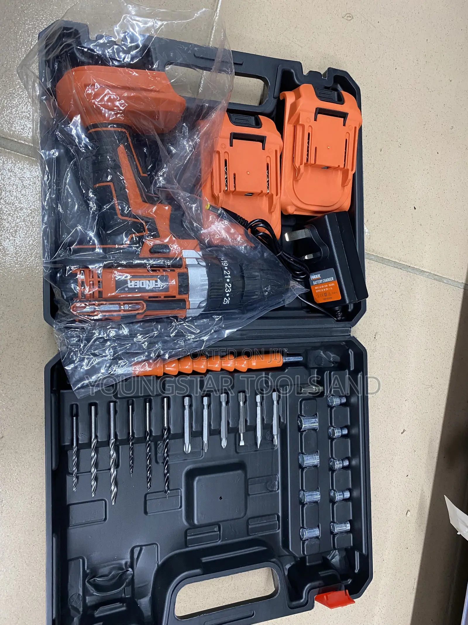 A 21v Lithium Impact Drill Set