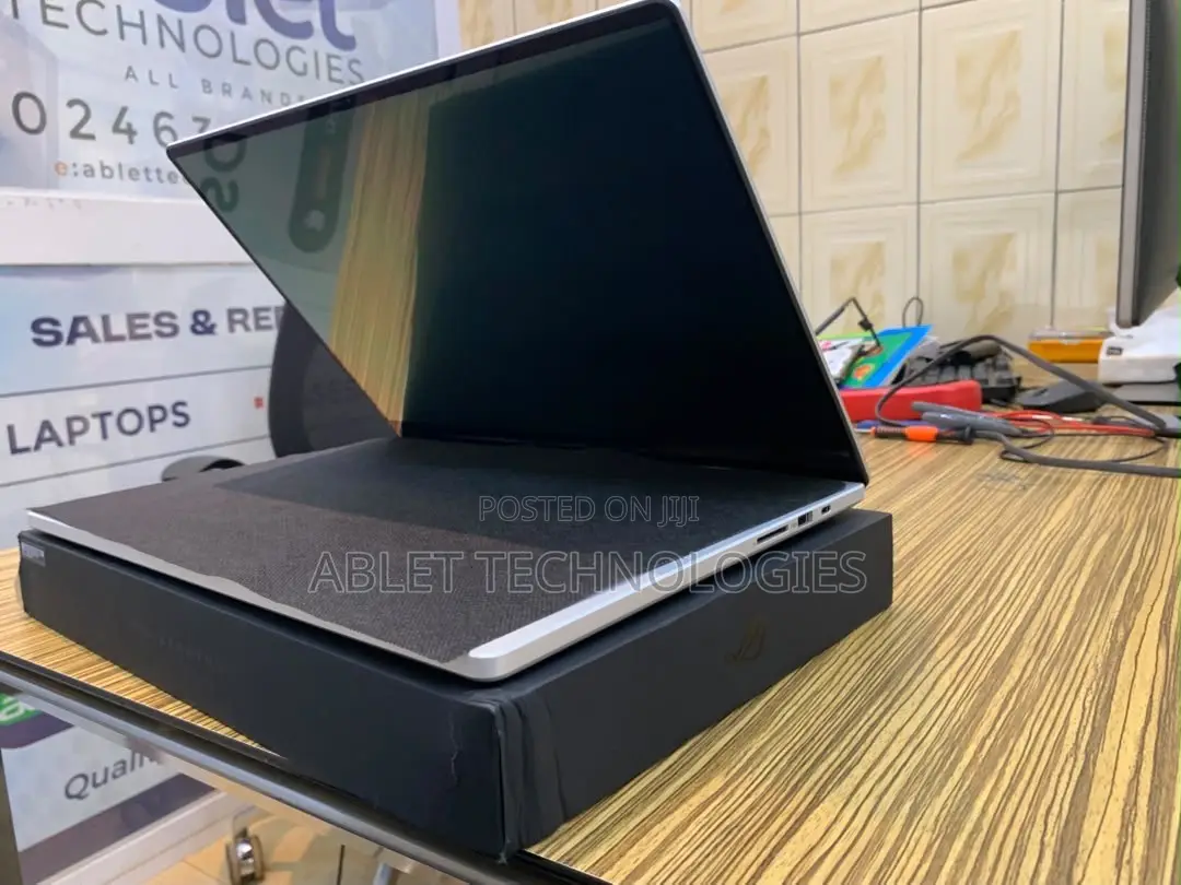 Laptop Asus ROG Zephyrus G16 16GB Intel Core Ultra 9 SSD 1T