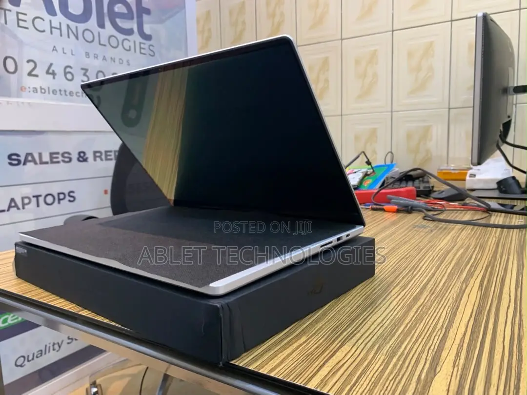 Laptop Asus ROG Zephyrus G16 16GB Intel Core Ultra 9 SSD 1T
