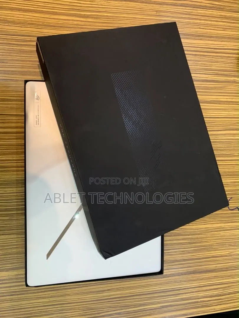 Laptop Asus ROG Zephyrus G16 16GB Intel Core Ultra 9 SSD 1T