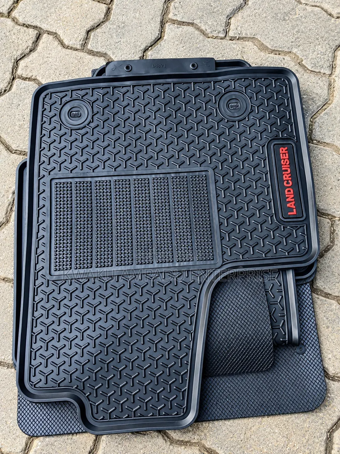 Toyota Land Cruiser Floor Mats – Heavy Duty 3D Rubber