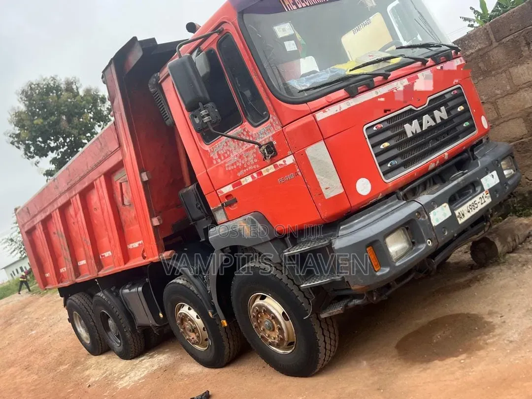 MAN Double Axle Truck