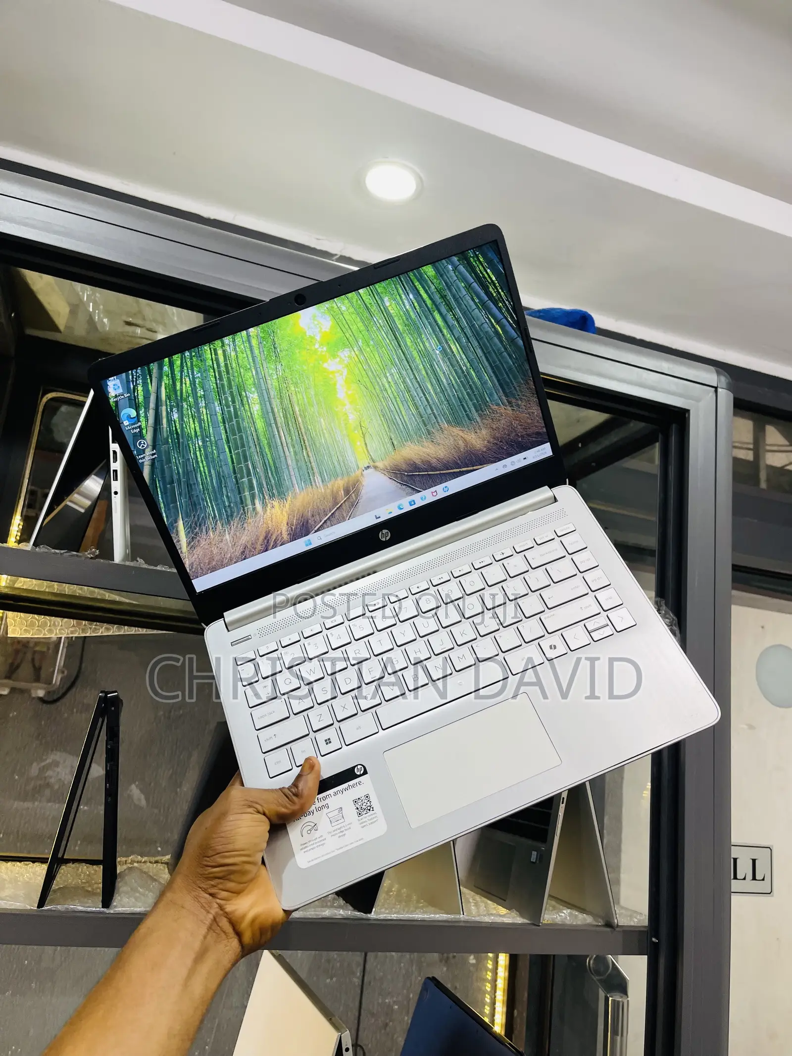 Laptop HP 14-dq1025cl 8GB Intel SSD 128GB