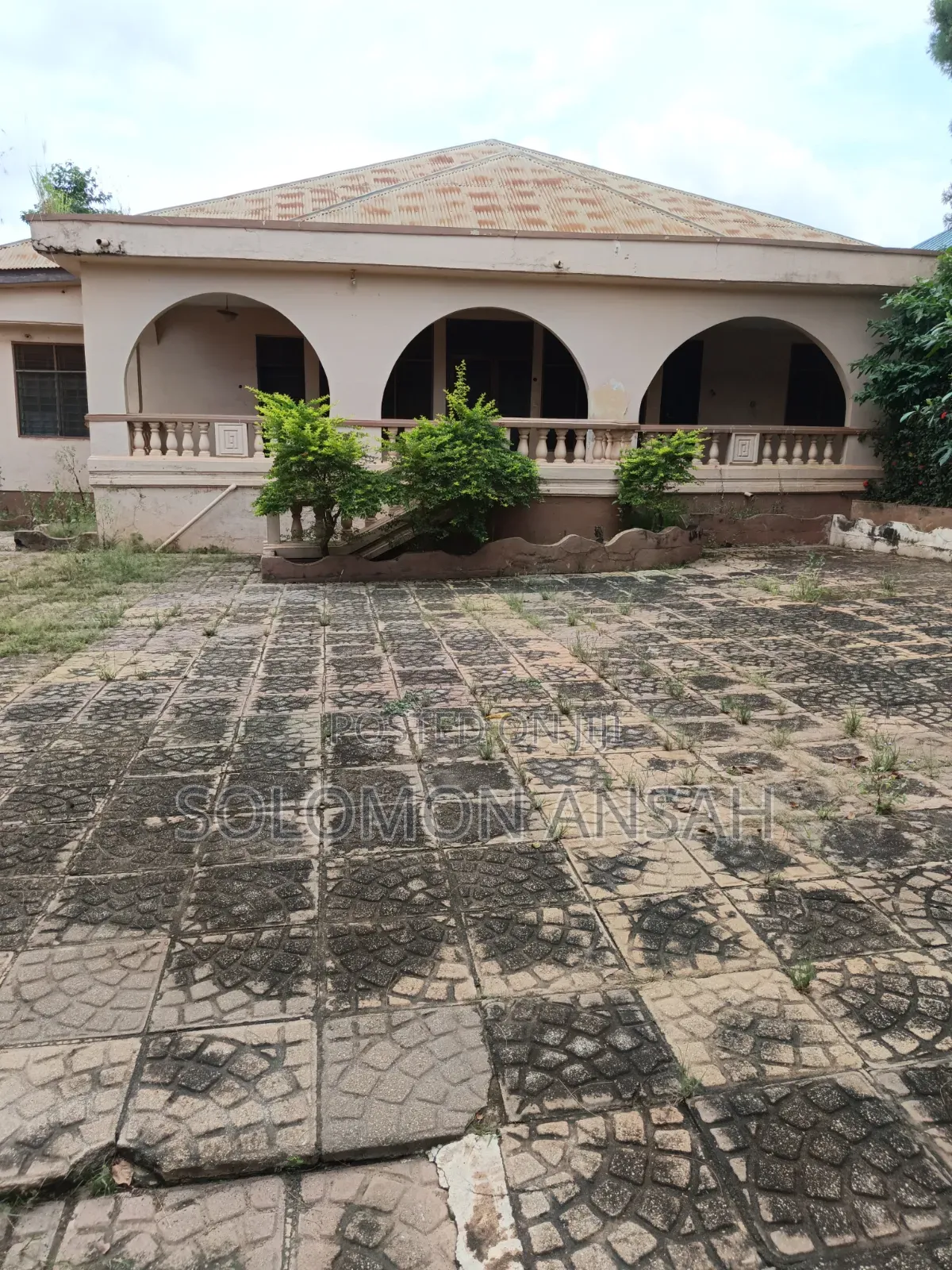 6bdrm House in Free Will Agency, Kumasi Metropolitan for sale