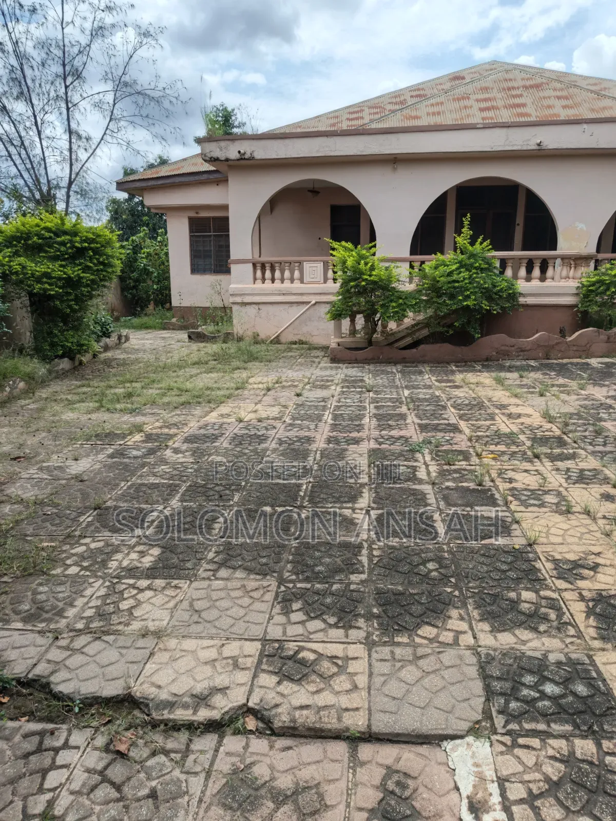 6bdrm House in Free Will Agency, Kumasi Metropolitan for sale