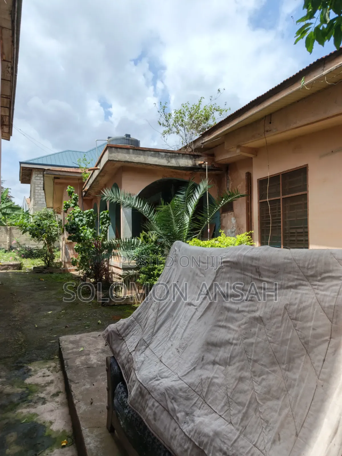 6bdrm House in Free Will Agency, Kumasi Metropolitan for sale