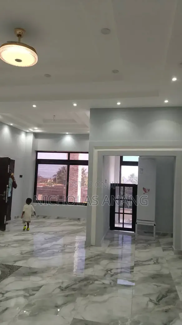 2bdrm Apartment in The Dorns Properties, New Town for rent