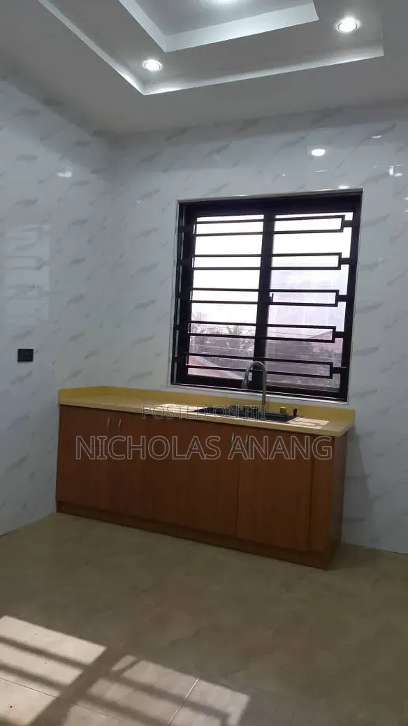 2bdrm Apartment in The Dorns Properties, New Town for rent