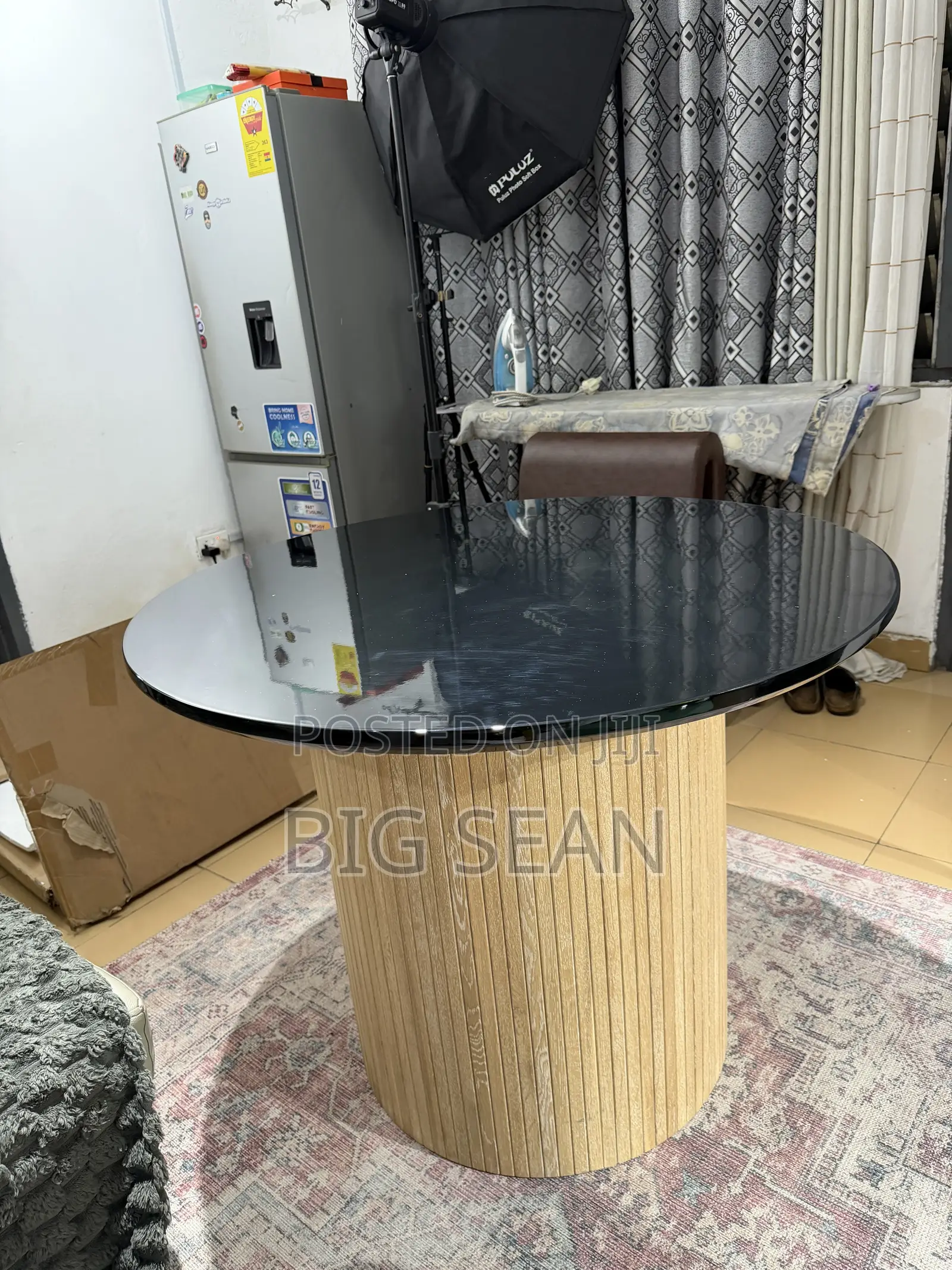Round 4 Seater Dining Table