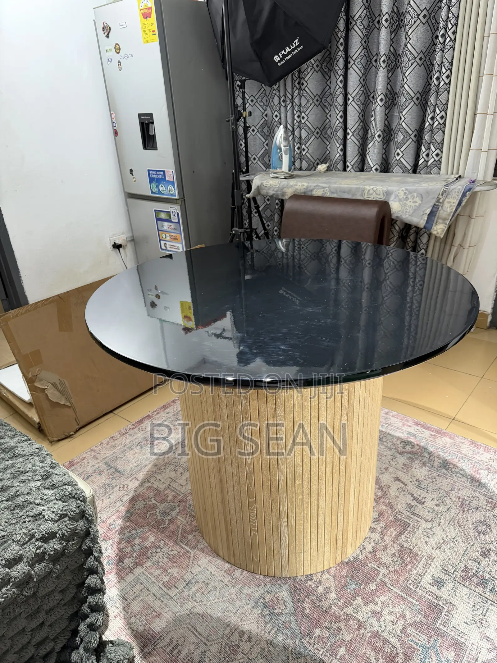 Round 4 Seater Dining Table