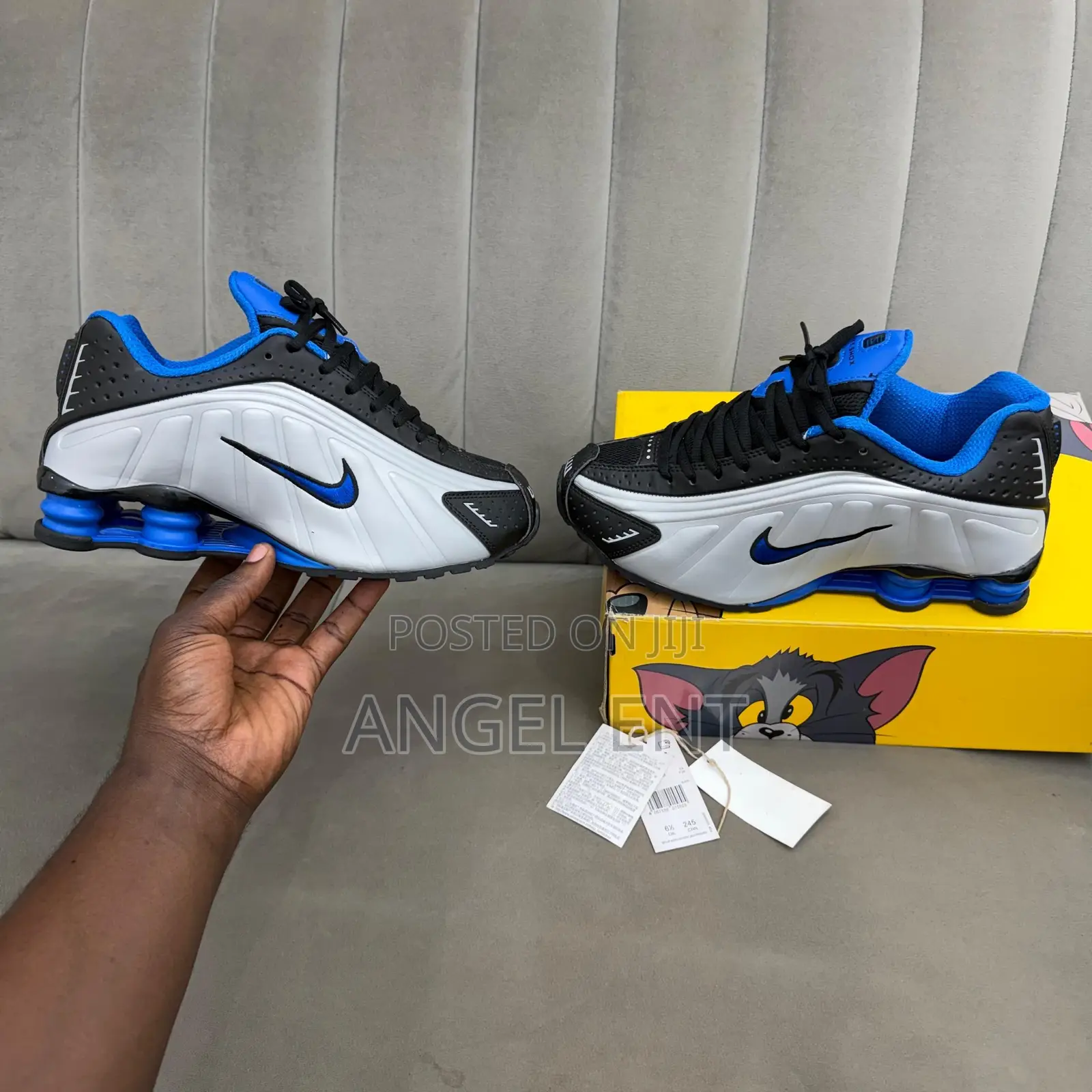 Nike Shox R4 Racer Silver Blue Sneakers (Location: Adum Kumasi)