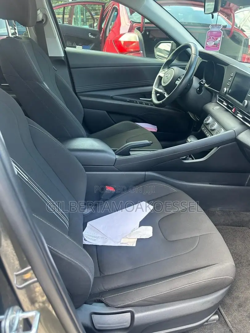 Hyundai Elantra 2023 Black