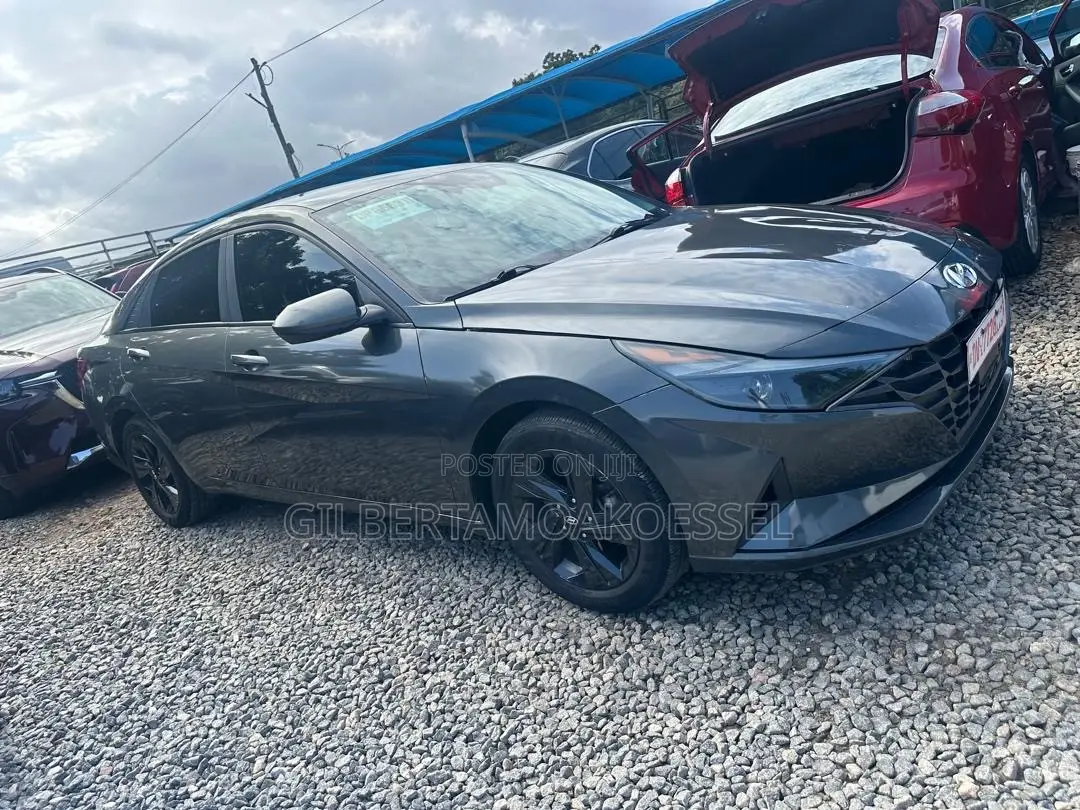 Hyundai Elantra 2023 Black