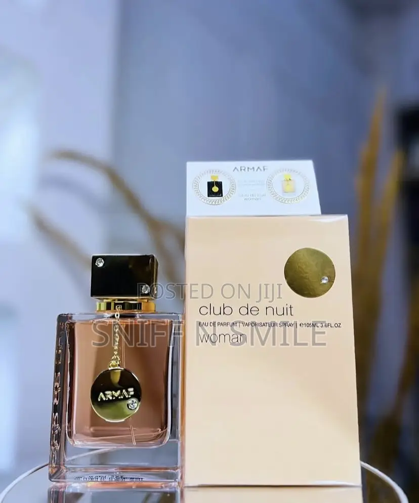 Club De Nuit Woman
