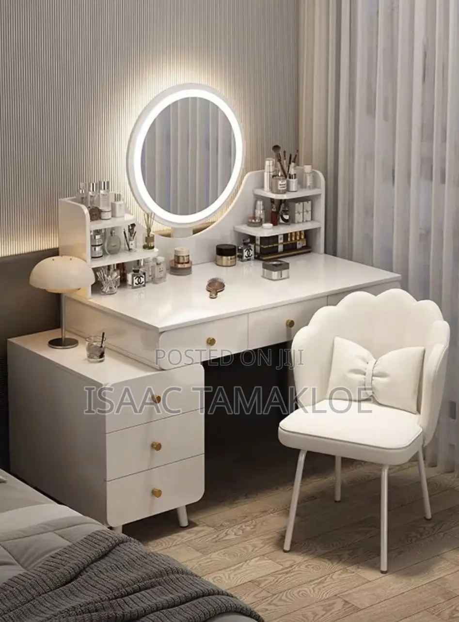 Dressing Table With Chair