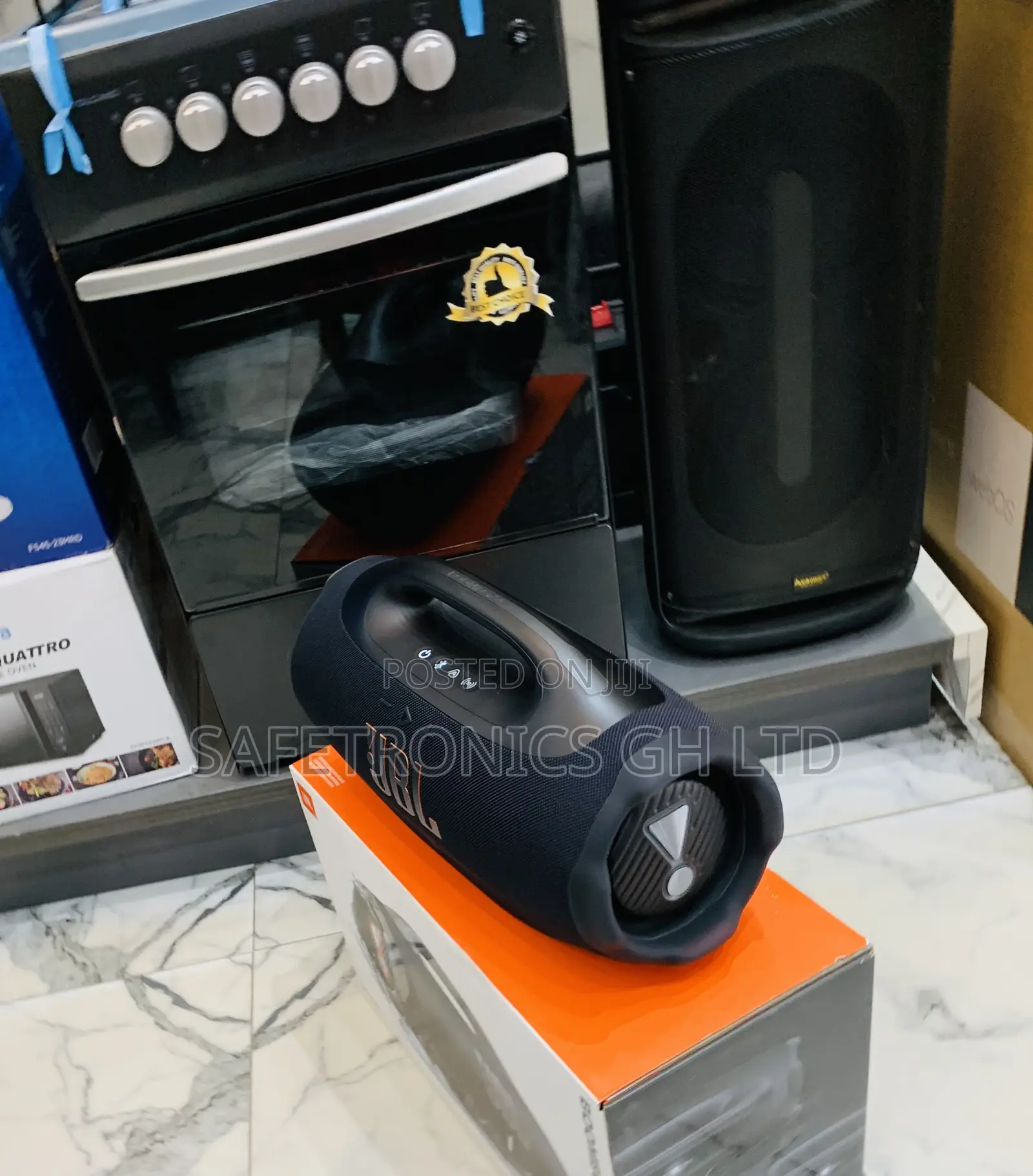 Energy Sufficient Boombox 4 Black JBL ___ Speaker