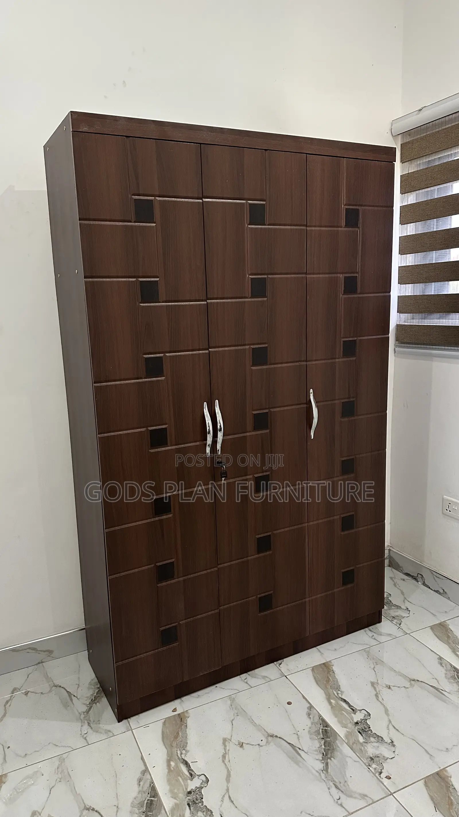 Brown 3 Doors Wooden Wardrobe