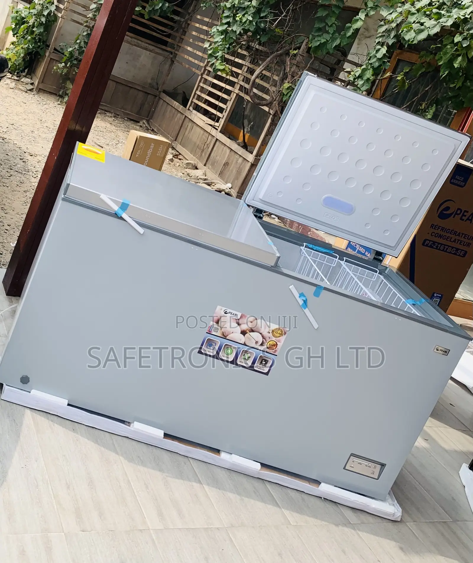Upgrade Your Lifestyle With 2 Doors Pearl 508L PCF-6040 Freezer