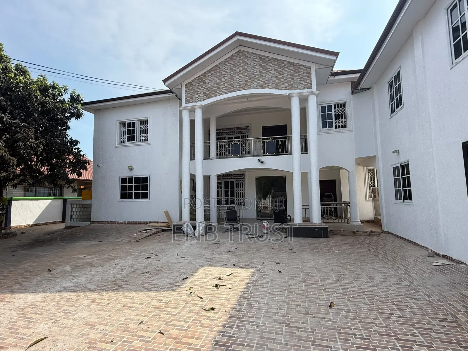 19 Bedrms Furnished Hospital for Sale at Kasoa