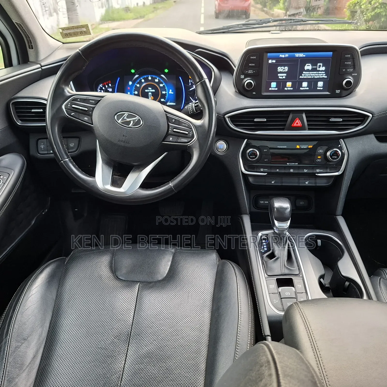 Hyundai Santa Fe 2019 White