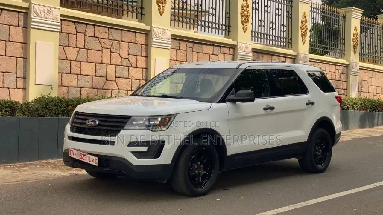Ford Explorer 2019 White