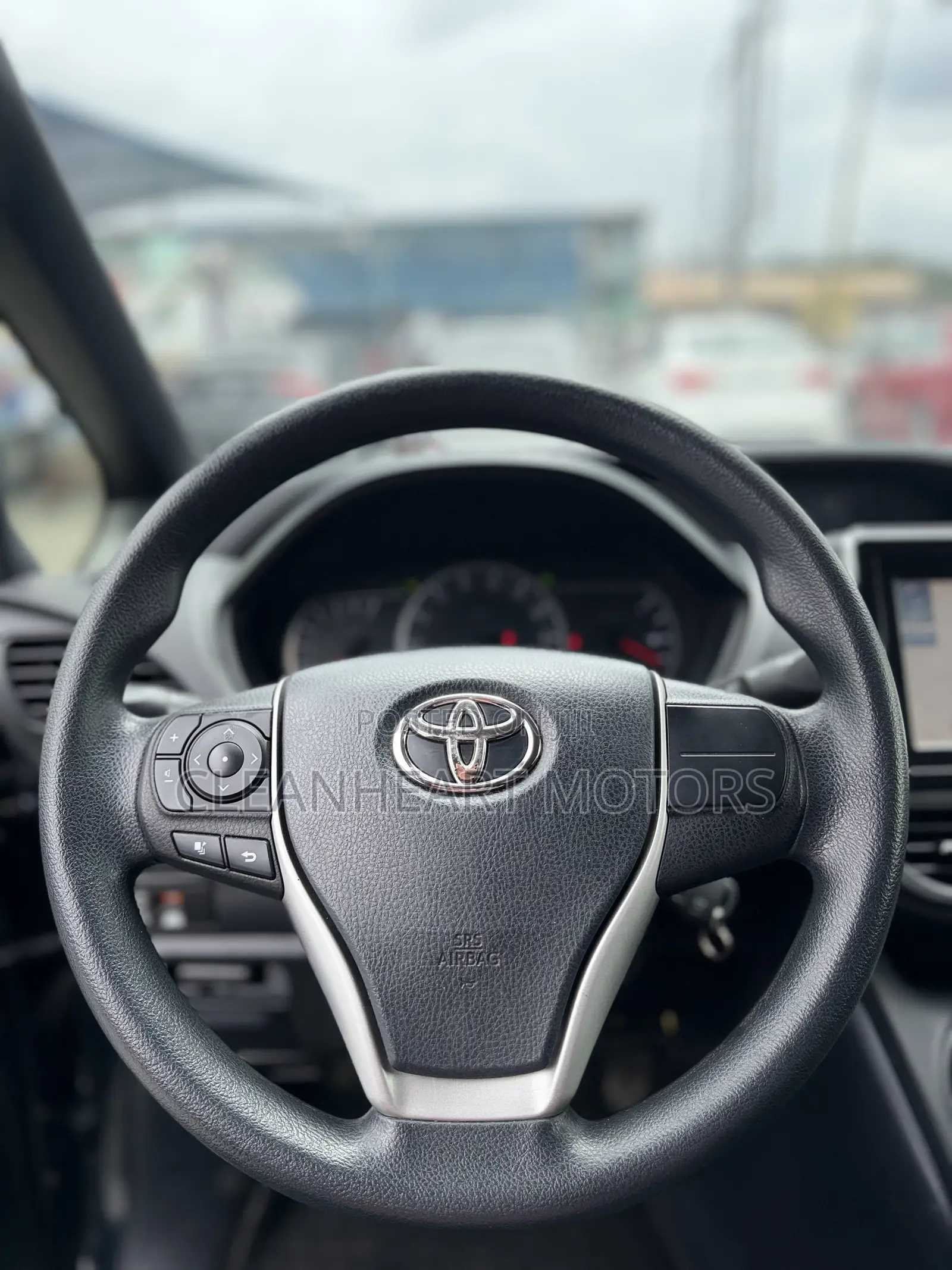 Toyota Voxy 2015