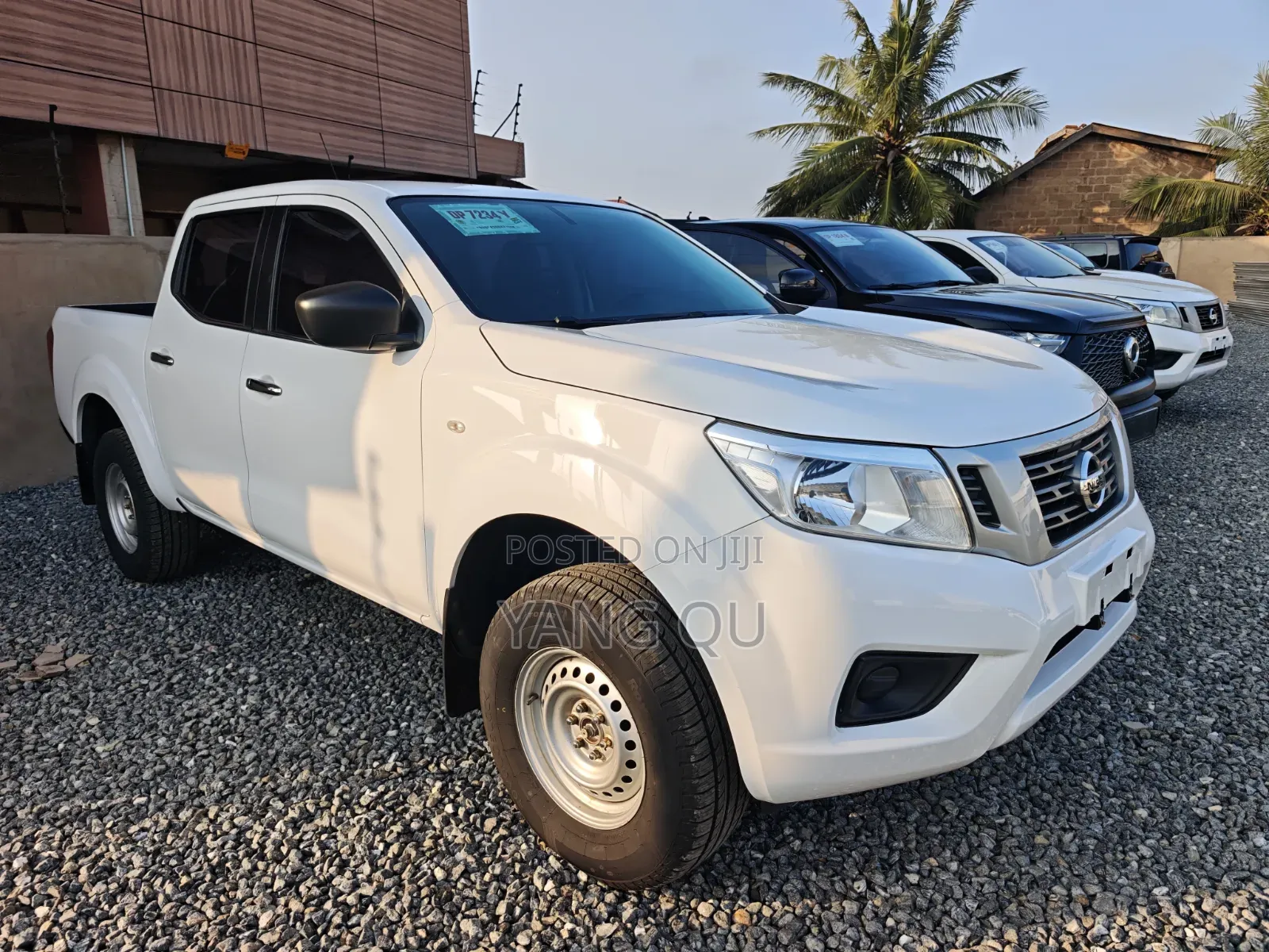 Nissan Navara 2020 White