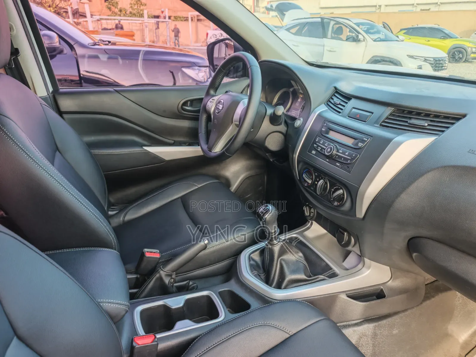 Nissan Navara 2020 White