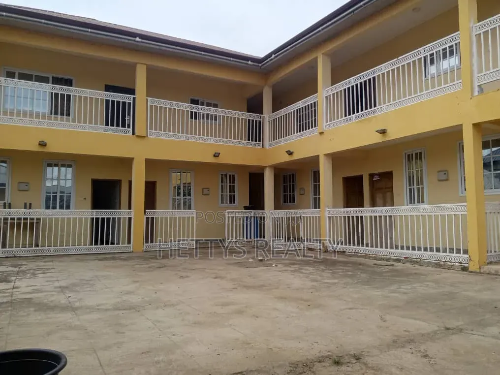 12bdrm House in CP for sale