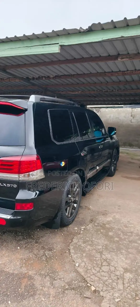 Lexus LX 570 AWD 2013 Black